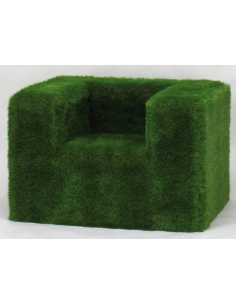 Lænestol i kunstigt græs...