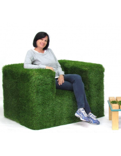 Lænestol i kunstigt græs... 2