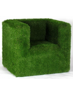 Lænestol i kunstigt græs...