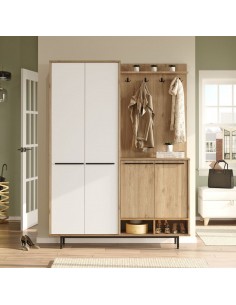 Garderobe i metal og...