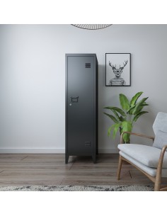 Kurik garderobeskab i metal...