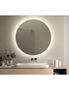 spejl med lys badeværelse 2