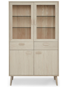 vitrineskab i hvid olieret egetræ med lys der kan dæmpes