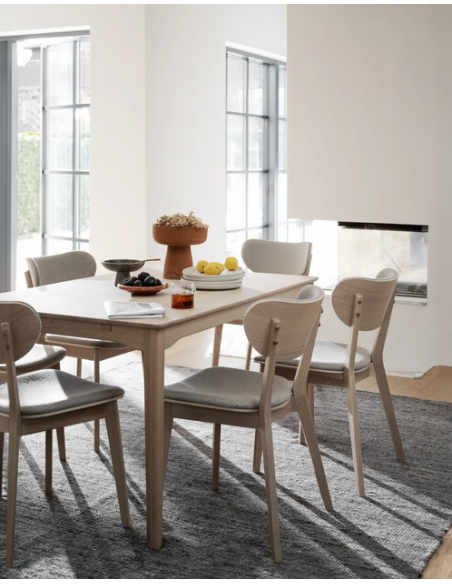 rowico home spisebord i moderne design af egetræ eg