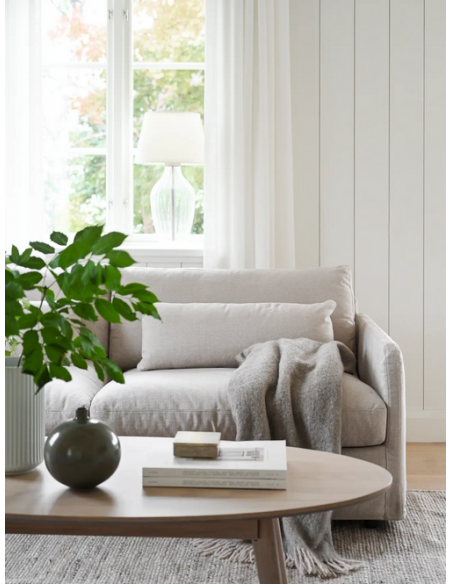 sofa til 3 personer i lys beige stof komfortabel design