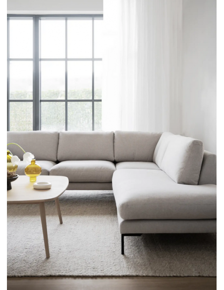 chaiselong sofa til 3 personer i lys beige stof komfortabel design chaiselongsofa