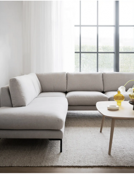 chaiselong sofa til 3 personer i lys beige stof komfortabel design chaiselongsofa