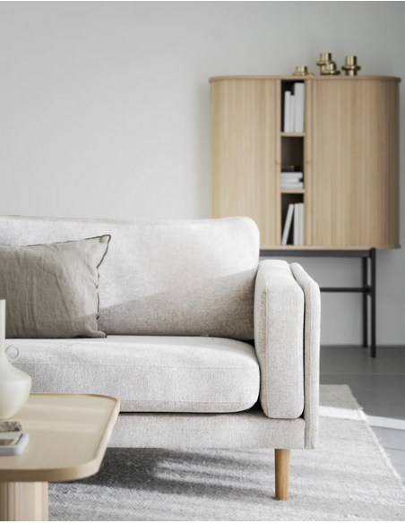 sofa til 3 personer i lys beige stof komfortabel design