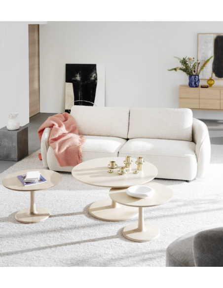 sofa til 3 personer i lys beige stof komfortabel design