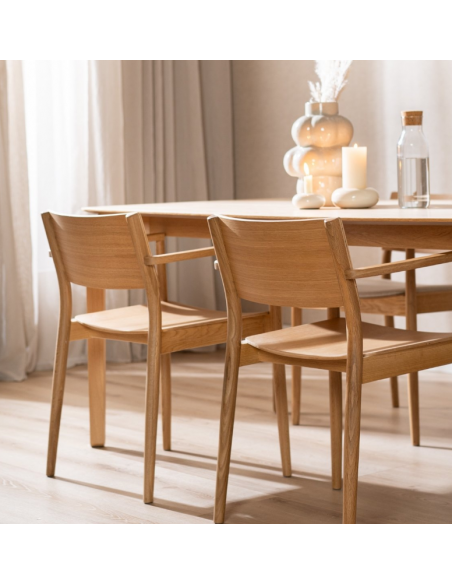 spisebordsstol armlæn restaurantmøbler restaurantindretning cafeindretning træ skandinavisk egetræ restaurantstole eg