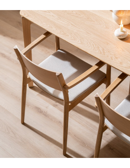 spisebordsstol spisestol armlæn restaurantmøbler restaurantindretning cafeindretning træ skandinavisk egetræ restaurantstole