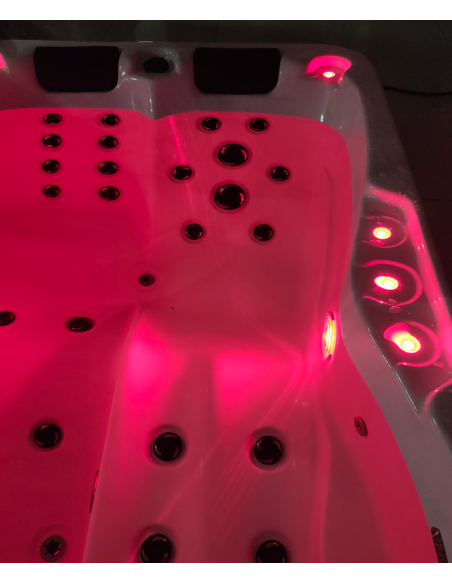 udendørs spa 3 personer udendørsspa spabad udendørs terrasse led bobler lys tilbud massage whirlpool boblebad