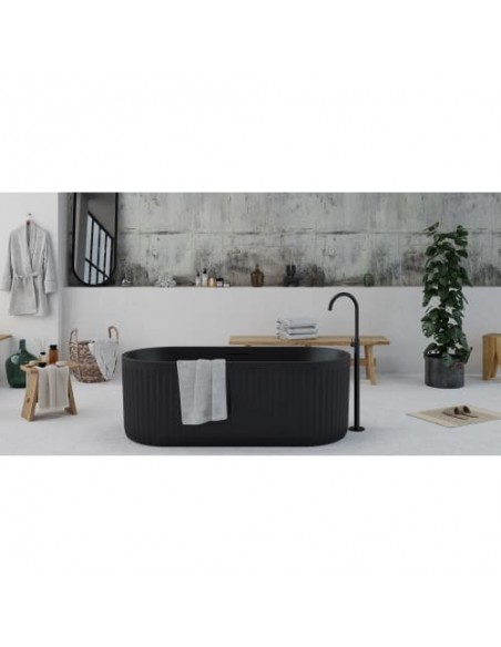 fritstående badekar mat sort solid surface sten ovalt fristående 170