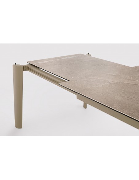 spisebord med udtræk tillægsplader moderne design glas beige travertin sten