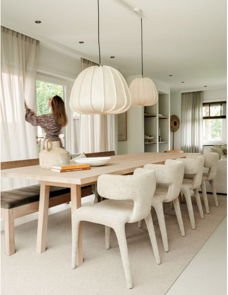 spisebordsstol armlæn beige stof moderne design