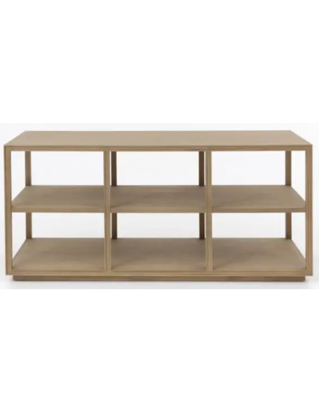 præsentationsbord egetræ eg træ butiksindretning præsentation butik bord indretning tøj tøjbutik