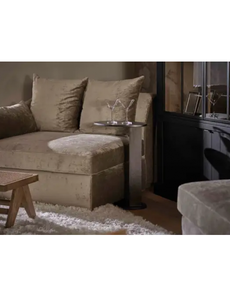 vitrineskab vitrine skab sort lys lamper belysning moderne design eg egetræ