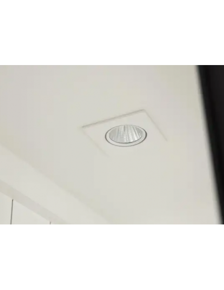 vitrineskab vitrine skab lys lamper belysning moderne design træ hvid