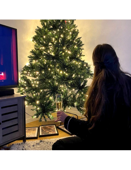 kunstigt juletræ 210 cm plastik grønt julepynt sne hvidt led lys kunstigt juletræ 210 cm plastik grønt julepynt sne hvidt led lys