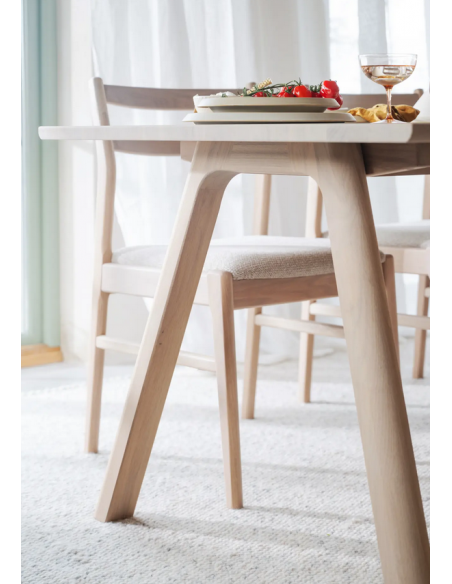 rowico home spisebord i moderne design af egetræ eg