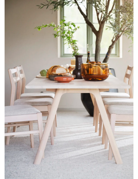 rowico home spisebord i moderne design af egetræ eg