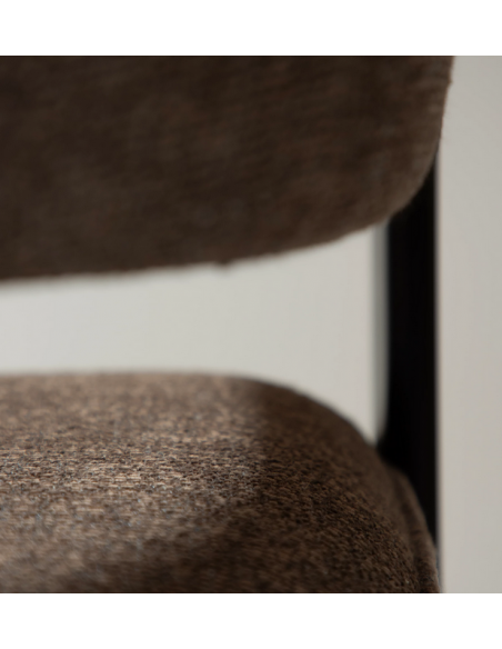 spisebordsstole brun armlæn stof boucle danform dan form dansk design moderne