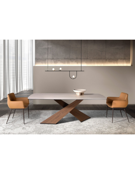 spisebordsstol med armlæn læder brun cognac erhvervsindretning restaurantmøbler