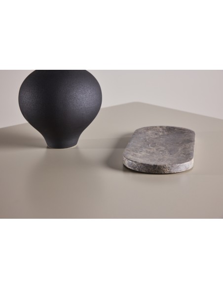 firkantet firekantet kvadratisk spisebord i moderne design beige natur eg egetræ træ