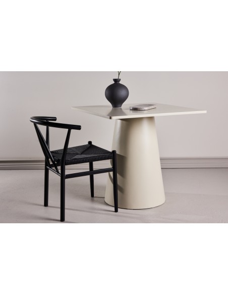 firkantet firekantet kvadratisk spisebord i moderne design beige natur eg egetræ træ