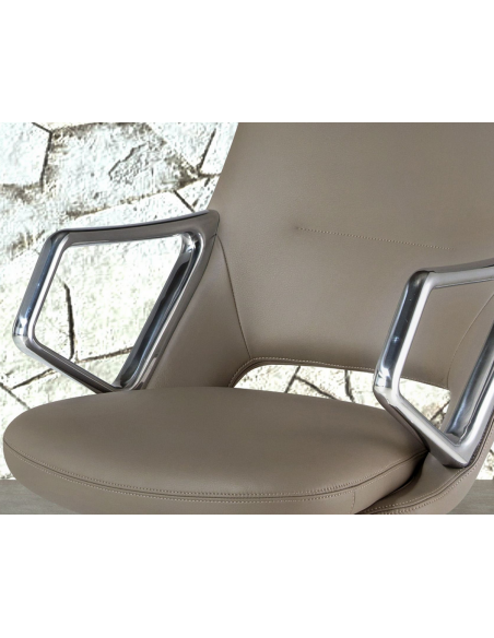 kontorstol med armlæn læder erhvervsindretning kontorindretning kontormøbler