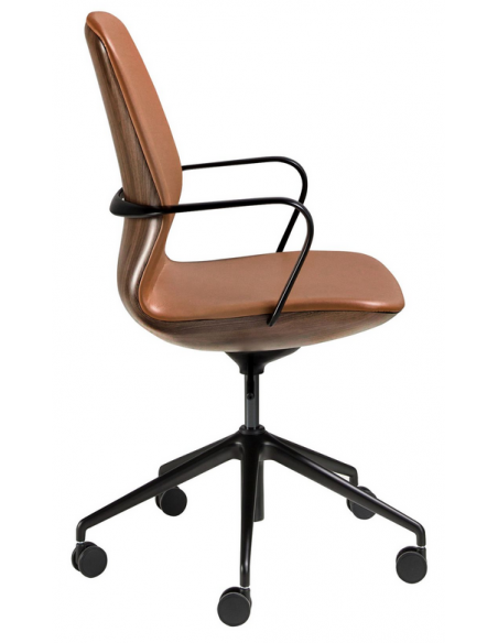 kontorstol med armlæn læder brun erhvervsindretning kontorindretning kontormøbler