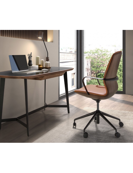 kontorstol med armlæn læder brun erhvervsindretning kontorindretning kontormøbler