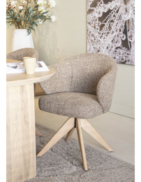 spisebordsstol med armlæn og drejefod drejefunktion eg egetræ træ moderne nordisk design skandinavisk