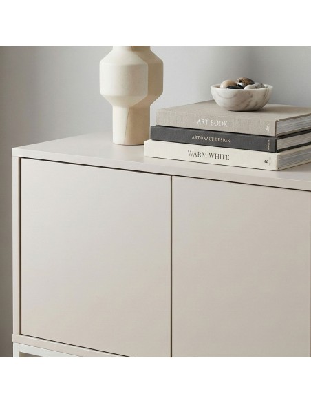 skænk træ eg sideboard opbevaring stuemøbler smal lav beige