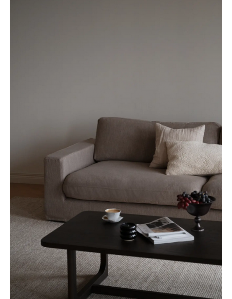 sofa til 4 personer i brun stof komfortabel design rowico aftageligt vaskbart