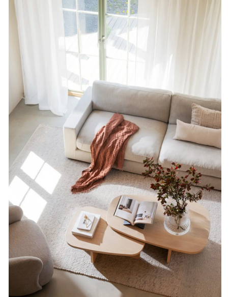 sofa til 4 personer i lys beige stof komfortabel design rowico aftageligt vaskbart