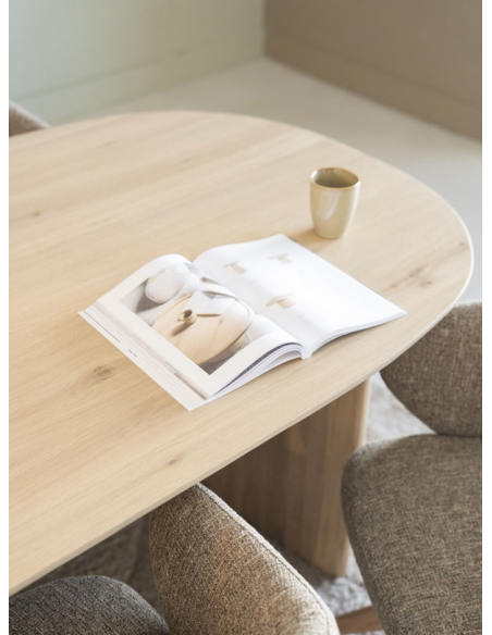 Ovalt spisebord aflangt eg egetræ træ moderne design køkken alrum stuebord