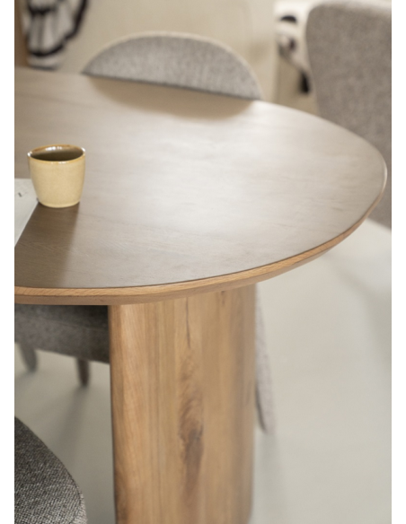 Ovalt spisebord aflangt eg egetræ træ moderne design køkken alrum stuebord