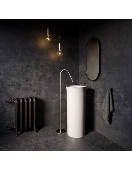 håndvask fritstående fristående vask gulvmonteret gulv badeværelse keramik hvid