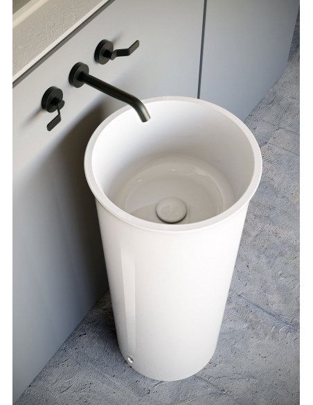 håndvask fritstående fristående vask gulvmonteret gulv badeværelse keramik hvid