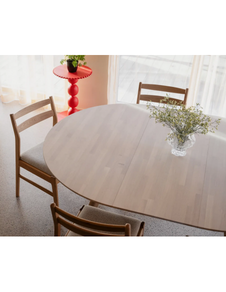 rowico home spisebord i moderne design af egetræ eg rundt runde tillægsplader udtræk