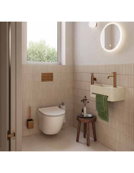 væghængt toilet hvidt mat blank skinnende badeværelse indretning design