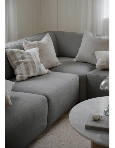 hjørnesofa i grå stof komfortabel design flydersofa sofa moderne chaiselong modulsofa